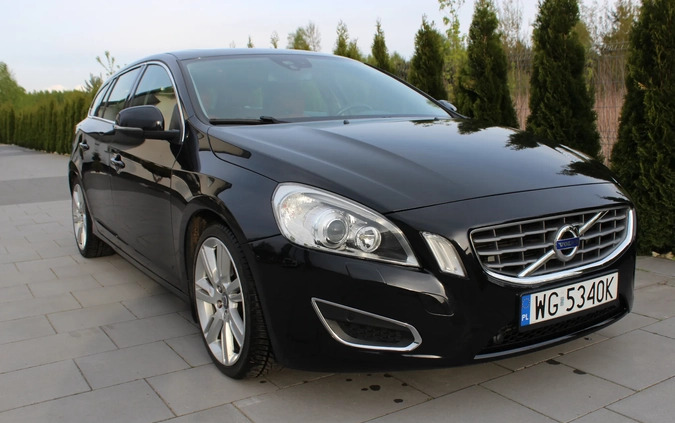 Volvo V60 cena 41000 przebieg: 178985, rok produkcji 2011 z Chełm małe 232